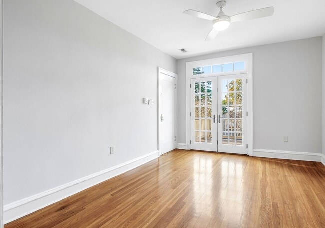 Building Photo - ADORABLE CONDO ON ARTHUR ASHE BOULEVARD