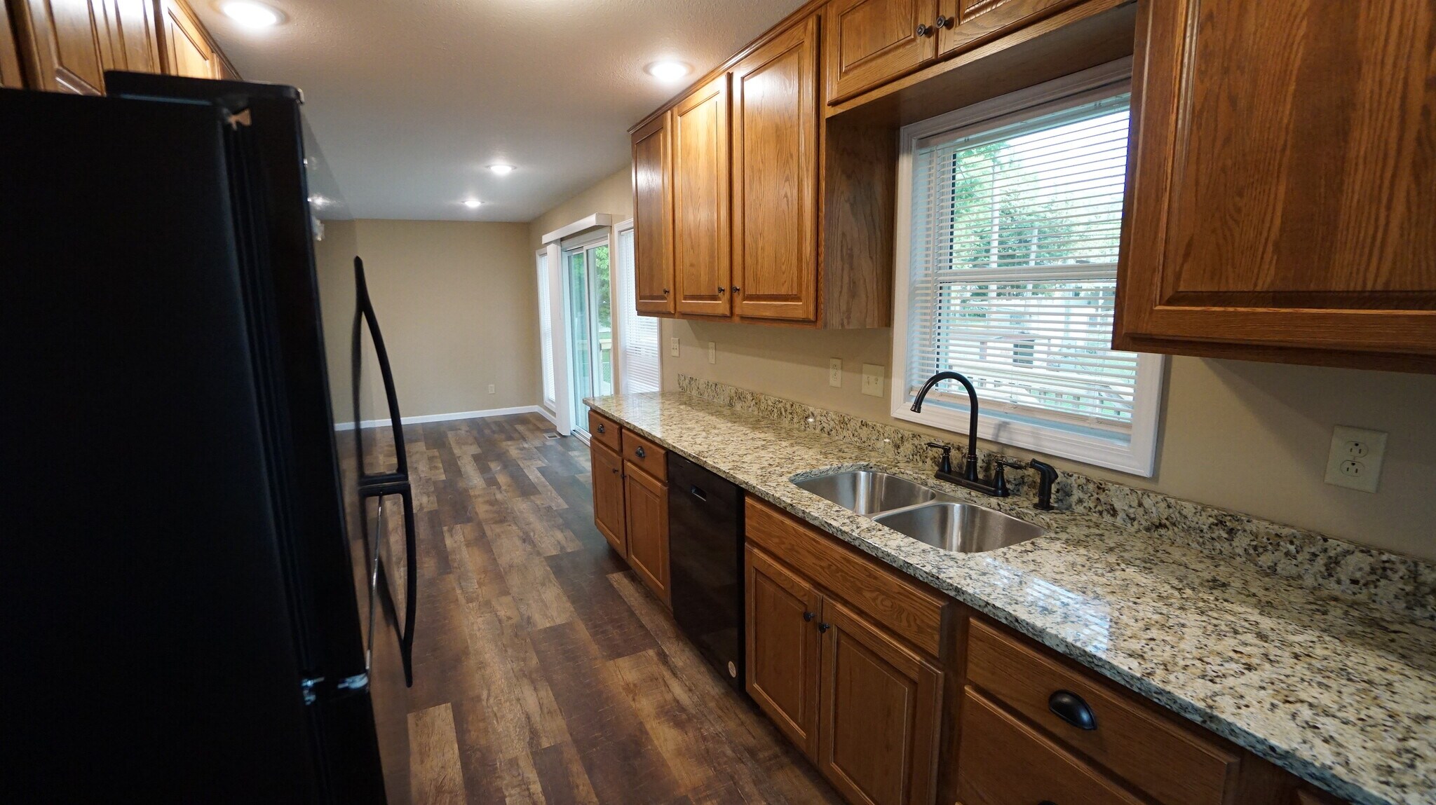 Building Photo - 2025 Tecumseh Rd