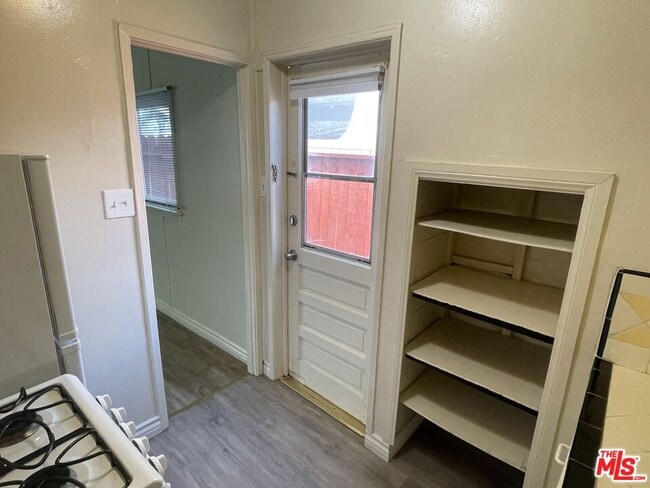 Building Photo - 351 Temple Ave