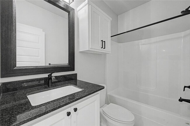 Building Photo - 2 Creetown Ln