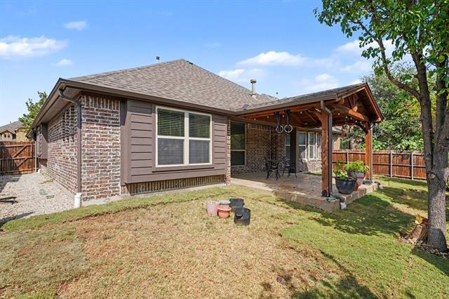 Building Photo - 2412 Lynbridge Dr