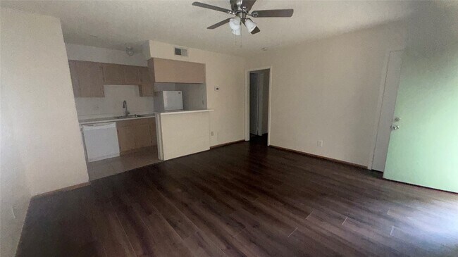 Building Photo - 1328 Bomar St