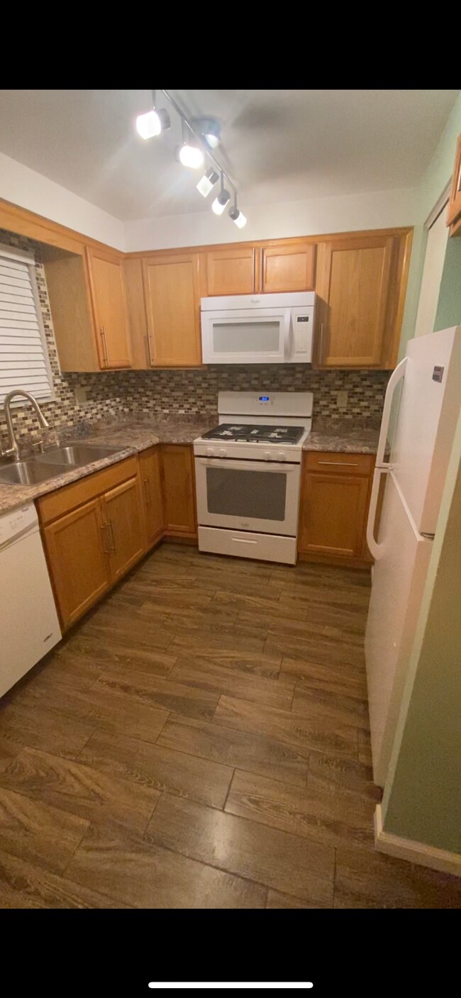 Building Photo - 3077 Mount Troy Rd