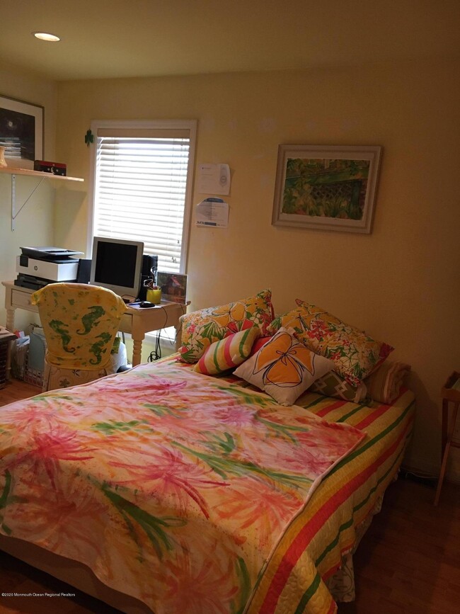 Building Photo - 2215 Old Mill Rd