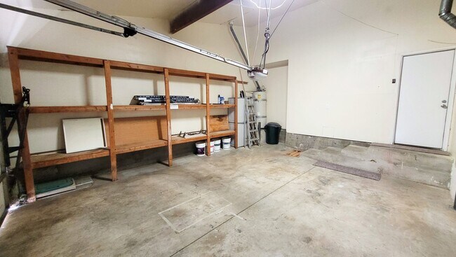 Building Photo - 2 Bed 1.5 Bath Gated Two Story Apartment I...