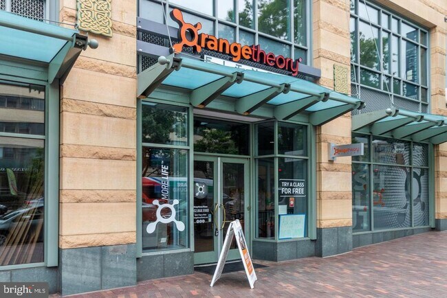 Building Photo - 1140 23rd St NW