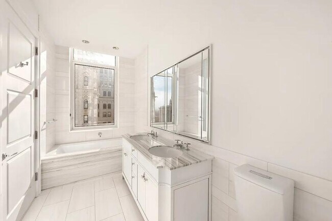 Building Photo - 2 bedroom in New York NY 10007