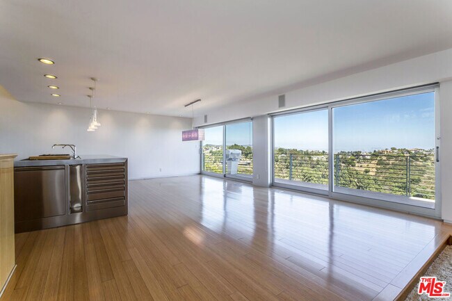 Building Photo - 1260 Linda Flora Dr