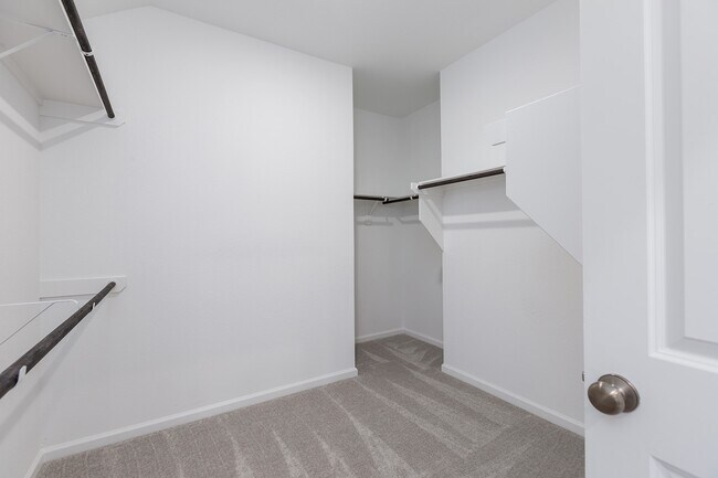 Building Photo - 28819 Mount Bonnell Dr