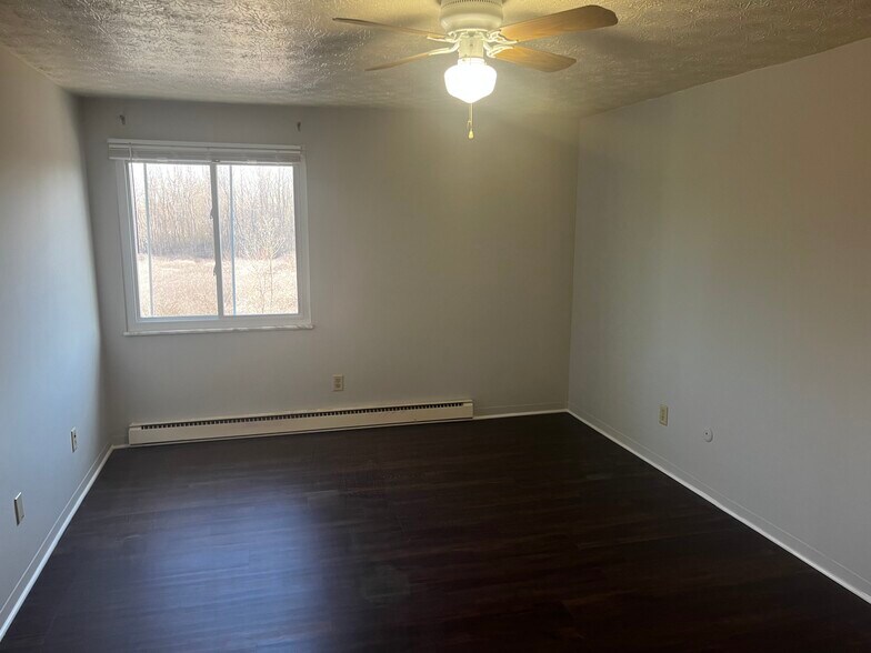 Building Photo - 4734 Castlebar St NW