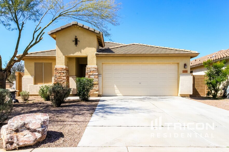 Primary Photo - 34780 N Barzona Trail