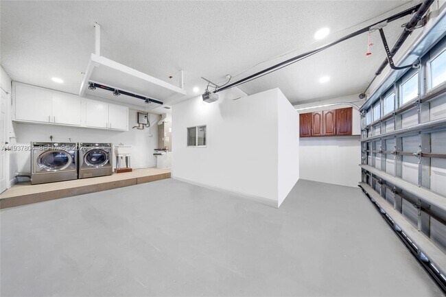 Building Photo - 6240 Gauntlet Hall Ln