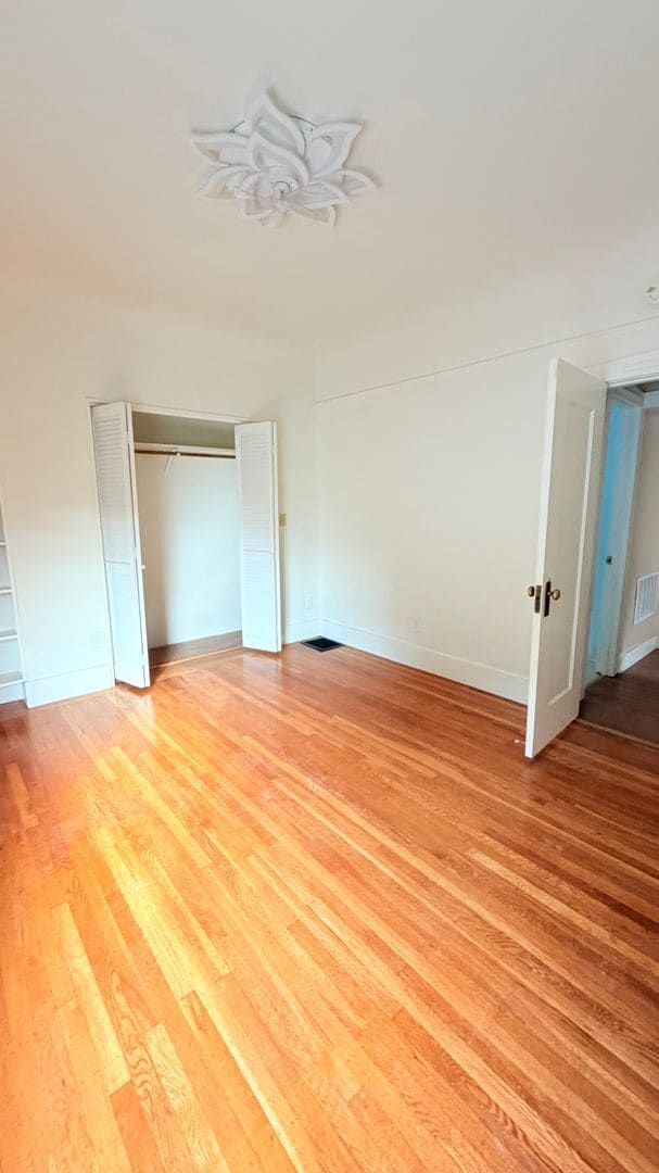 Building Photo - 2128 San Antonio Ave