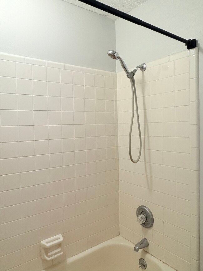 Building Photo - 2820 N Mill Pl