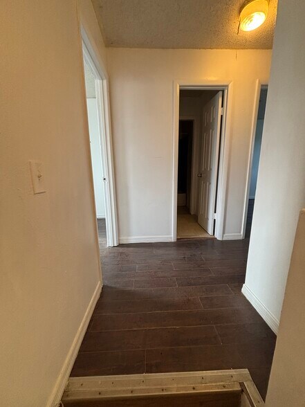 Building Photo - 5148 Tennis Court Cir