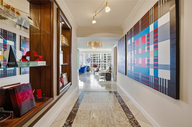 Building Photo - 16500 Collins Ave