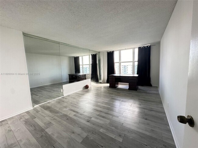 Building Photo - 3800 S Ocean Dr