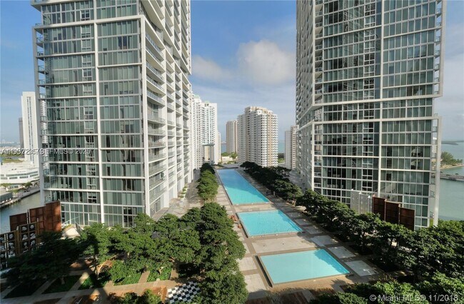 Building Photo - 475 Brickell Ave