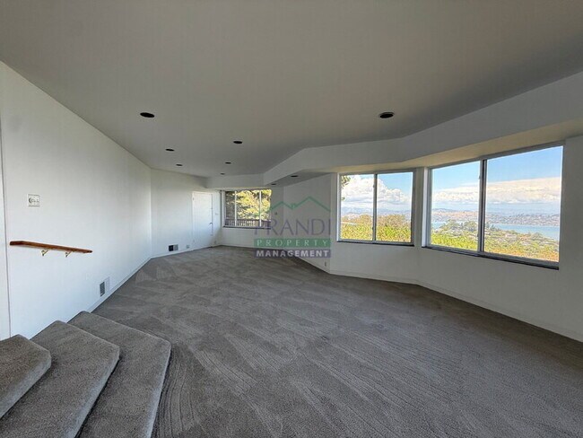 Building Photo - 509 Cloudview Trail