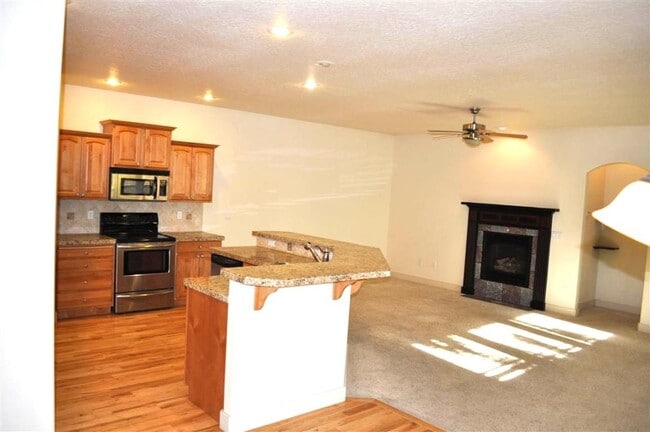 Building Photo - 9083 W Dalton Pl