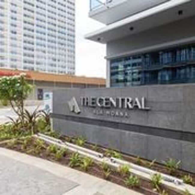 Building Photo - Penthouse 1-bedroom with 2-Parking!