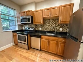 Building Photo - 51 Joy St