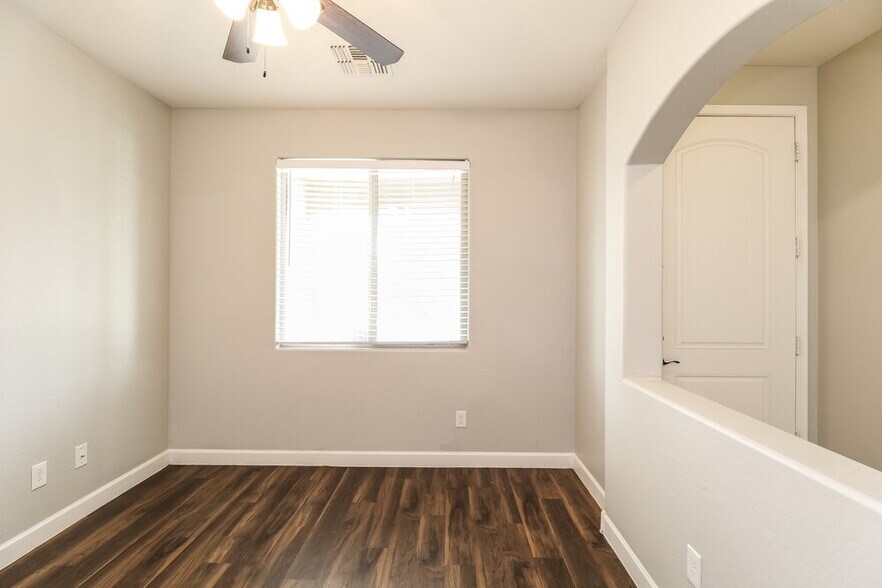 Building Photo - 28697 N Roselite Ln