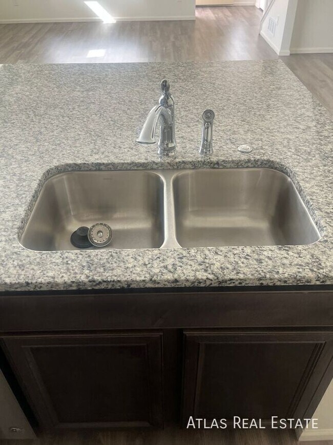 Building Photo - 17704 E 103rd Ave