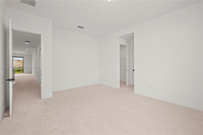 Building Photo - 12865 Wingspan Ct