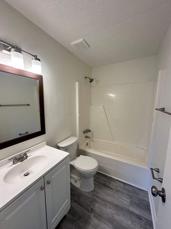 Building Photo - 3775 Chimney Creek Dr