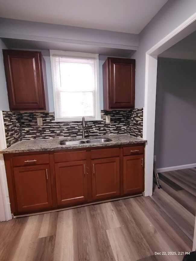 Building Photo - Stunning 3-Bed Bungalow