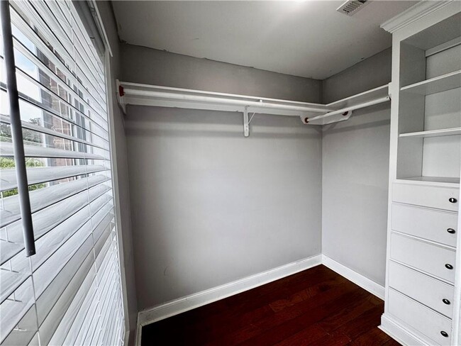 Building Photo - 2212 Ewell Park Dr NW