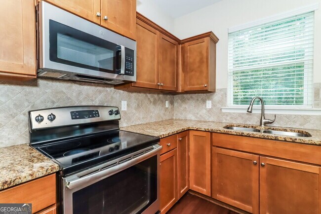 Building Photo - 430 Darbys Run Ct