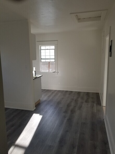 Building Photo - 1116 Magnolia Ave