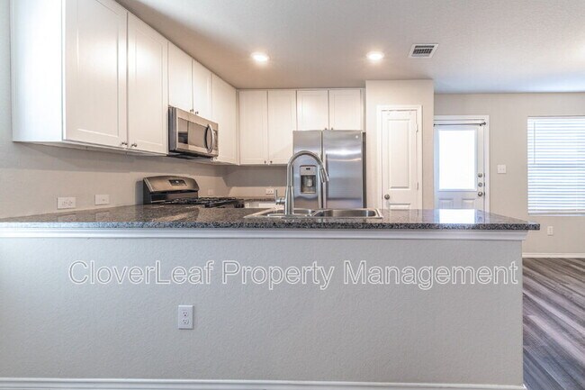 Building Photo - 10214 Robbins Grove