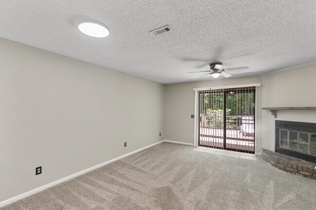 Building Photo - 115 Candlebrook Dr