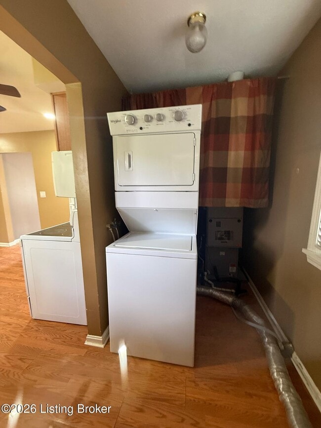 Building Photo - 5411 Fennel Ct