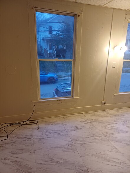 Building Photo - 603 2nd St