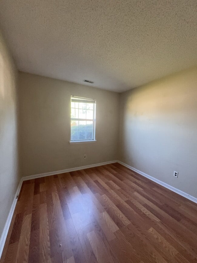 Building Photo - 2910 Norbrick St