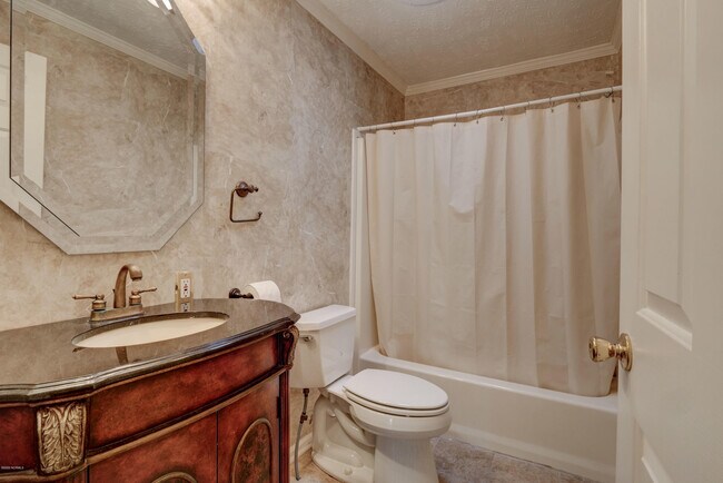 Building Photo - 428 Capeside Dr
