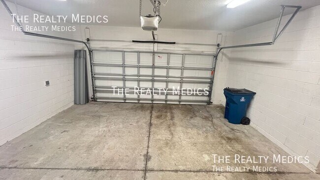 Building Photo - 2122 Sans Souci Ave SE