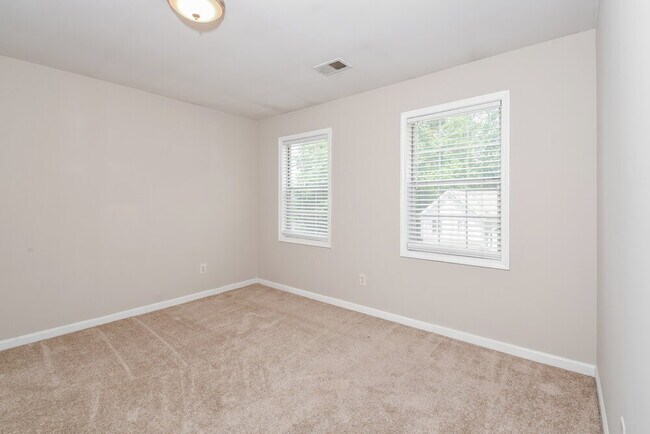 Building Photo - 2585 Windage Dr SW