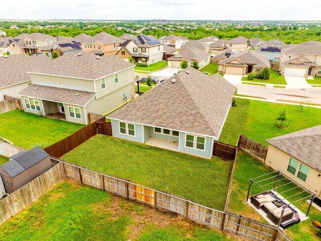 Building Photo - 6723 Shiraz Wy