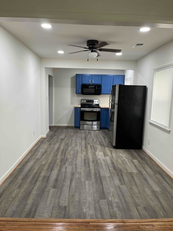 Building Photo - 2304 33rd Ave N