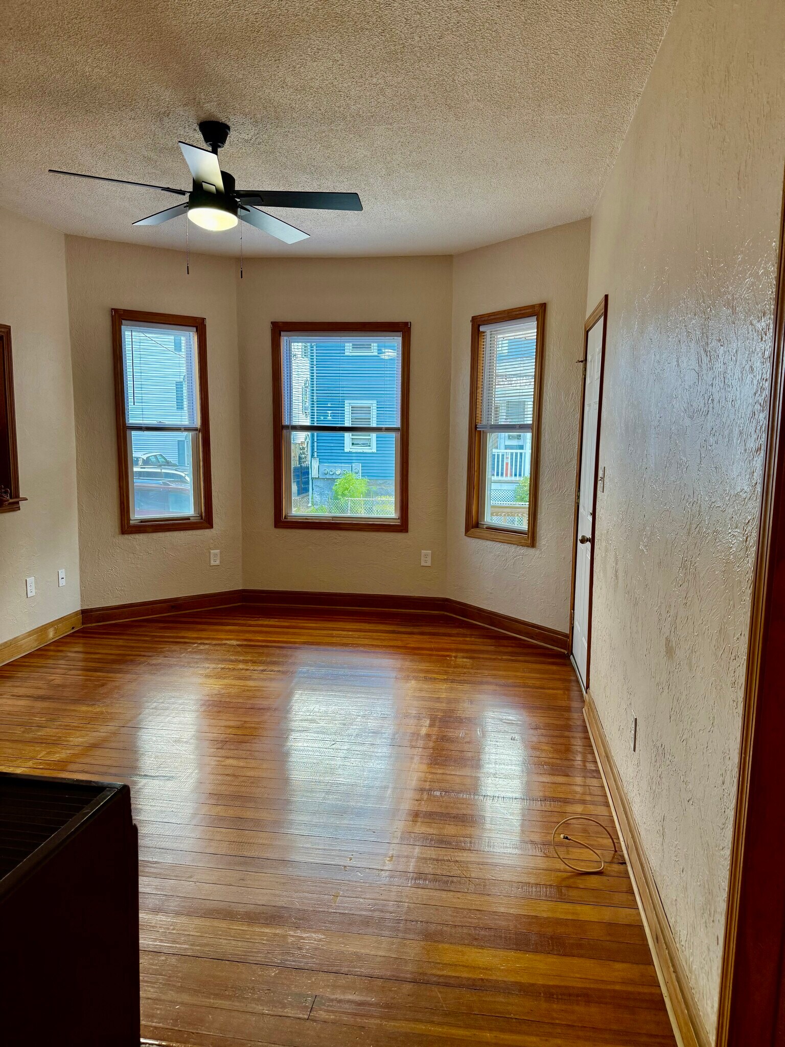 Building Photo - 117 Howard St