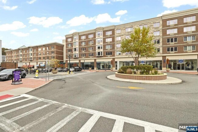 Building Photo - 3104 City Pl