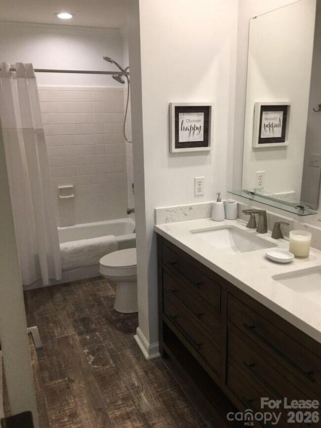 Building Photo - 2 Bedroom Condo in  Portside at Davidson Landing!