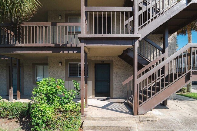 Building Photo - 6312 Newtown Cir