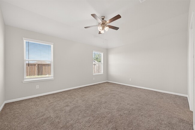 Building Photo - 7558 Highland Chase Dr