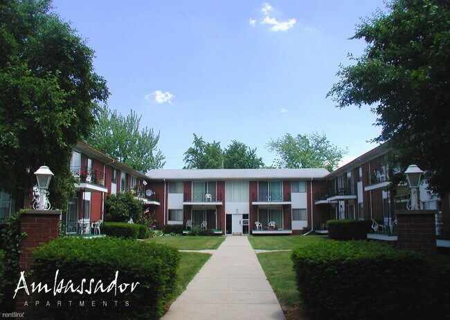 Building Photo - 2 br, 1 bath Apartment - Ambassador Apartm...